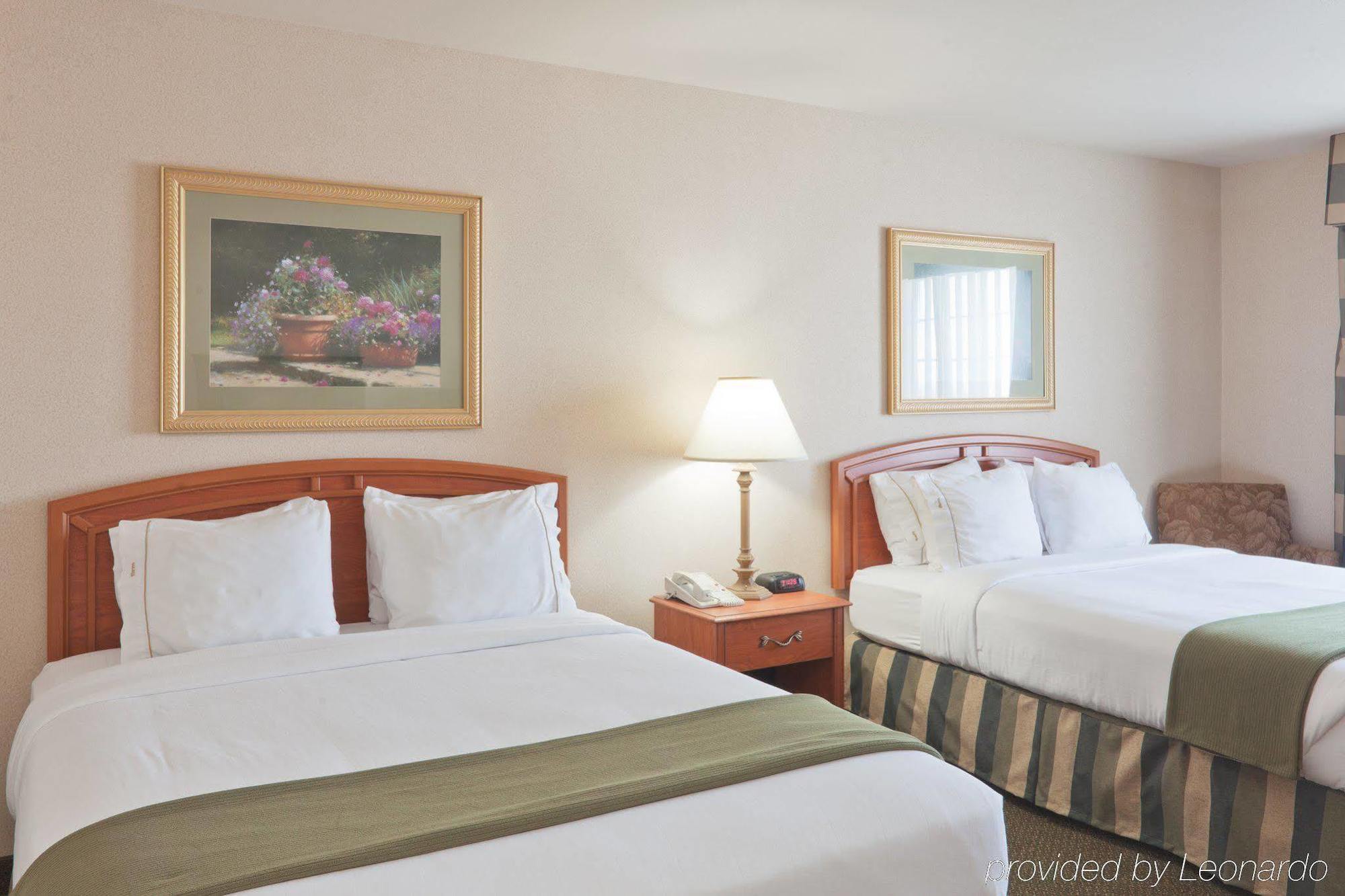 Holiday Inn Express Greensburg By Ihg Quarto foto